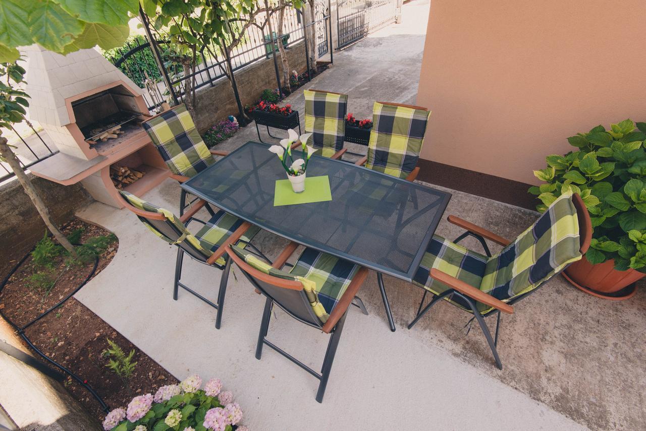 Apartments Sunny Garden Brodarica  Exterior foto