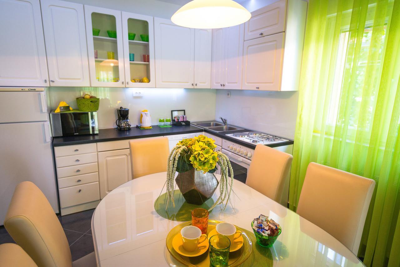Apartments Sunny Garden Brodarica  Exterior foto